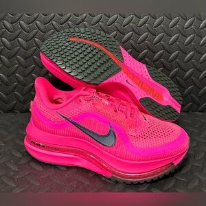 Nike Pegasus Premium Hyper Pink Running Shoes Mens Size 6 Womens Size 7.5‎